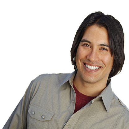 Man wearing reatiners to help keep his teeth straight